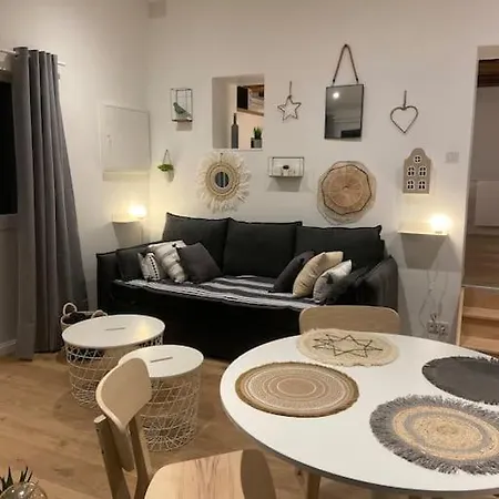Maisonnette La Petite Jeanne Ferienhaus *